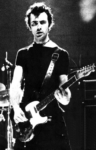 Hugh Cornwell fronting the Stranglers 1978 (DC Collection)