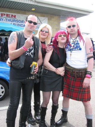 Older punks at HITS 2006 dying with dignity...? 