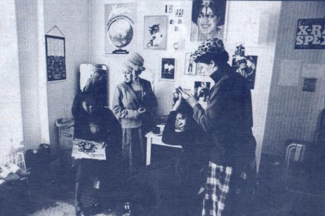 Poly room at her moms house in Brixton 1978 (Pennie Smith)
