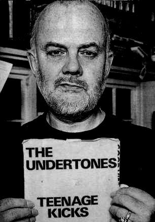 John Peel with his favourite record (DC Collection)