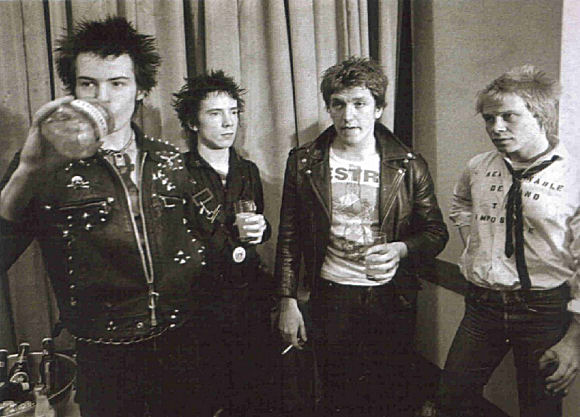 the controversial Sex Pistols 1977 - DC Archives